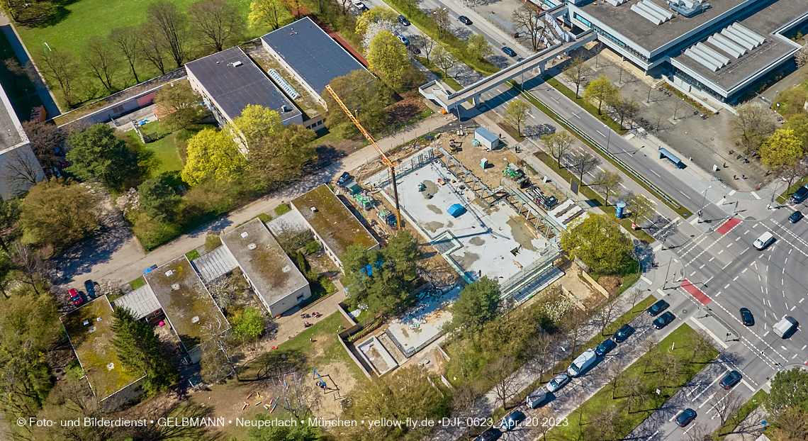 21.04.2023 - Luft- und Ebenenfotos vom Haus für Kinder in der Quiddestraße in Neuperlach
